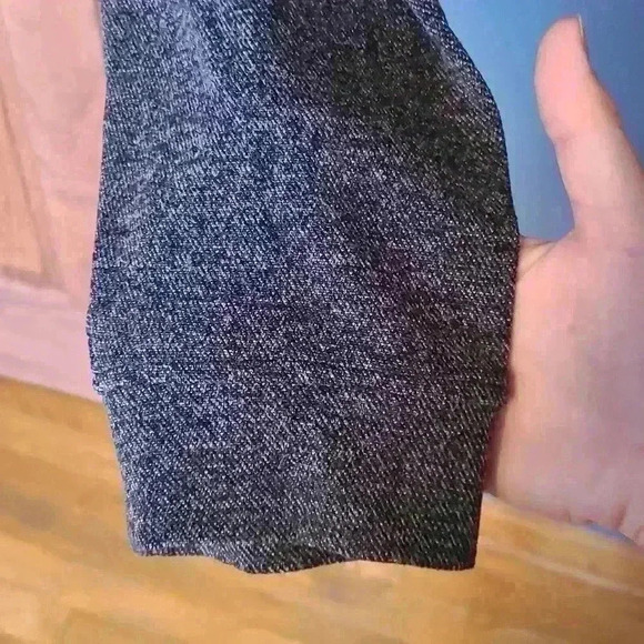 Heather Grey 1/4 Zip - Picture 5 of 8